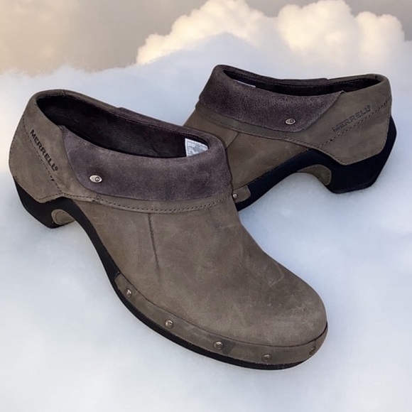 Merrell Shoes - Merrell Drizzle leather clogs Size 8.5 💖